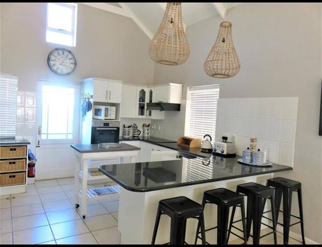 4 BEDROOM HOUSE FOR SALE IN THE COVE